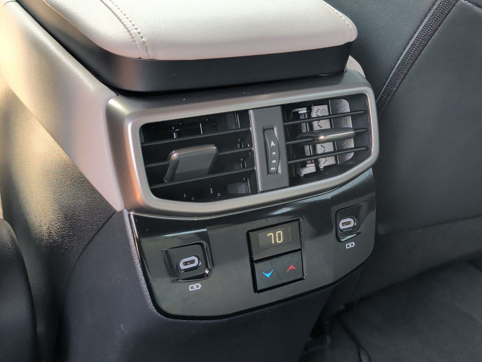 Used 2024 Lexus RX 350h w/ Accessory Package (Z1) AWD/4WD image 26