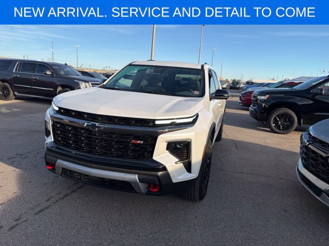 Used 2025 Chevrolet Traverse Z71 w/ Enhanced Driving Package AWD/4WD image 8