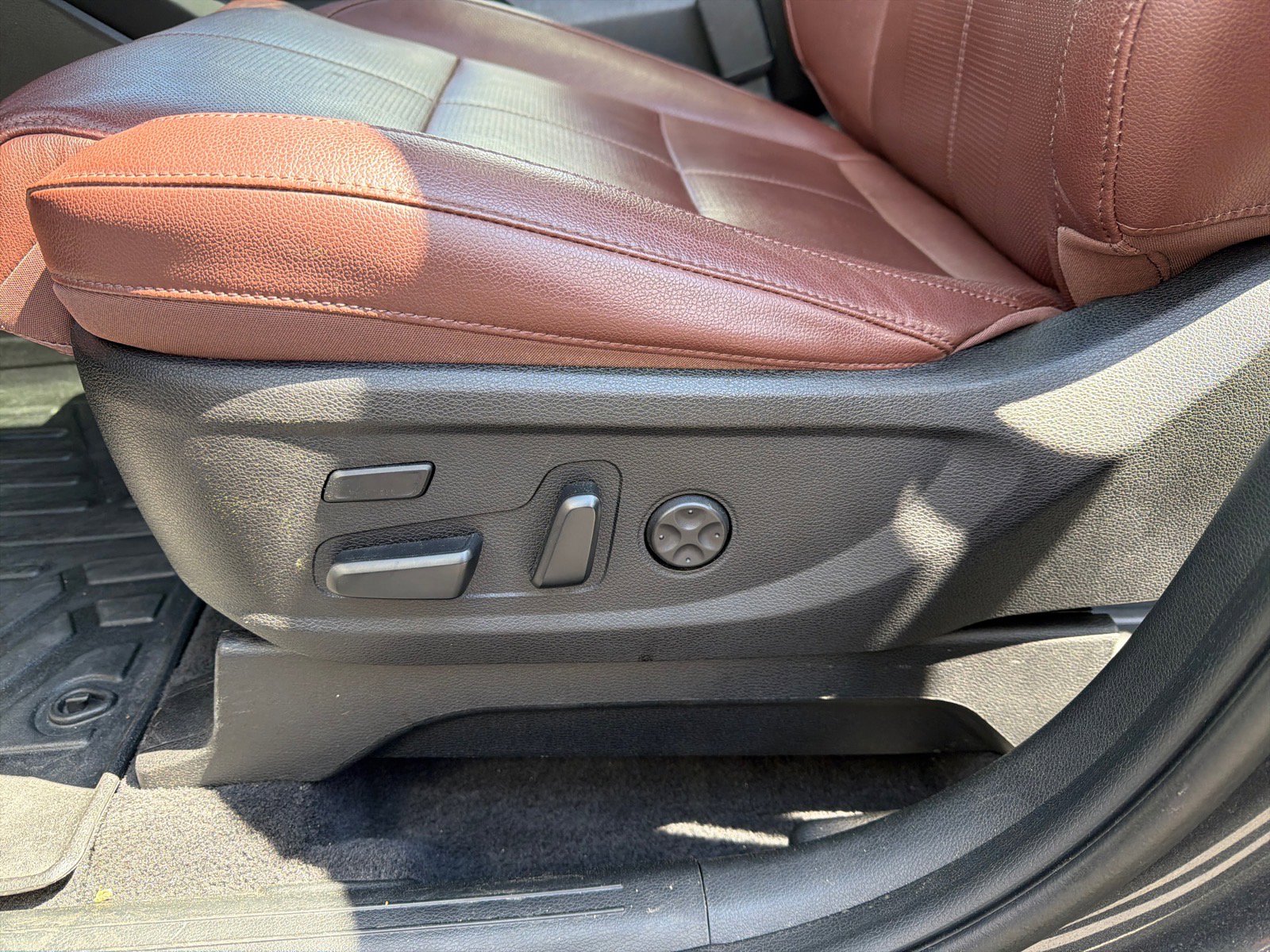 Used 2023 Kia Telluride SX image 10