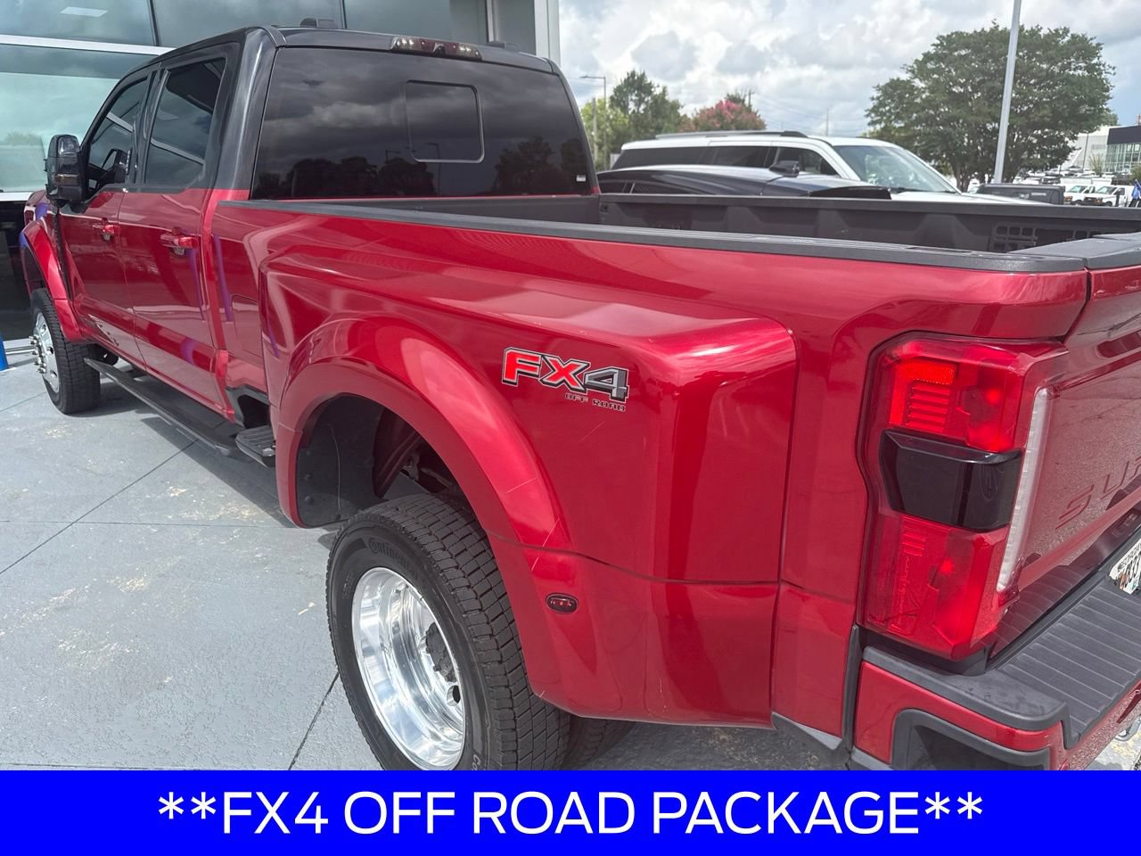 Certified 2023 Ford F450 Lariat w/ Lariat Ultimate Package AWD/4WD image 4