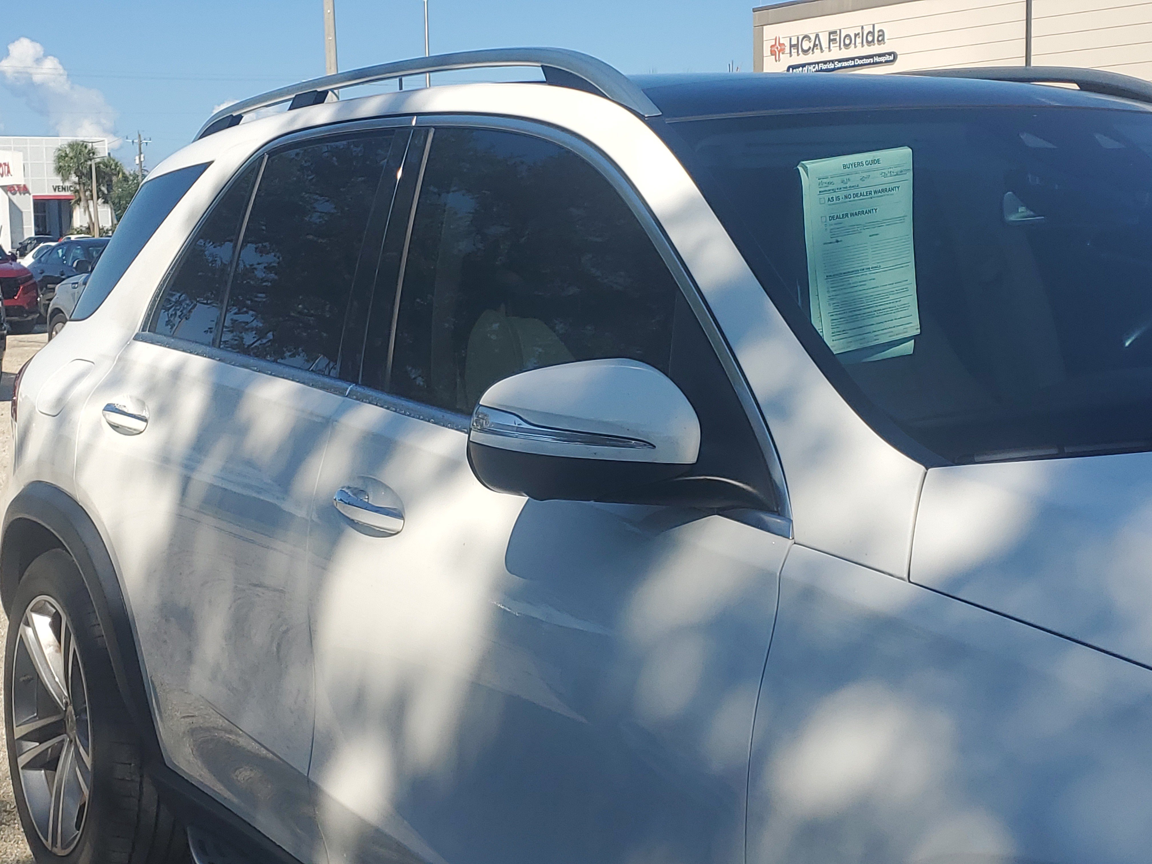 Used 2022 Mercedes-Benz GLE 350 image 3