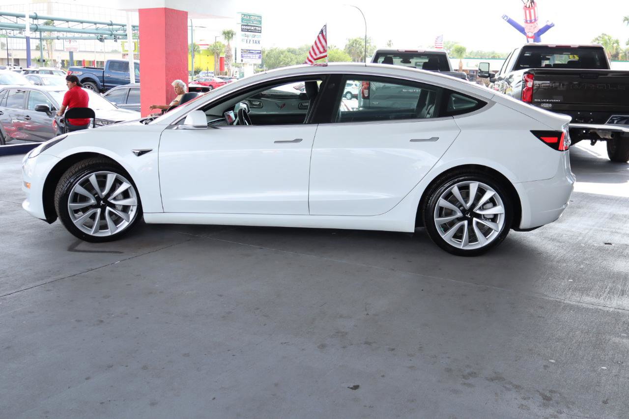 Used 2018 Tesla Model 3 Long Range RWD image 10