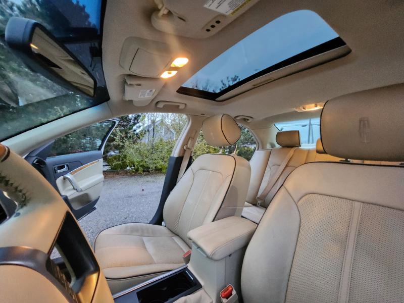 Used 2012 Lincoln MKZ AWD image 33