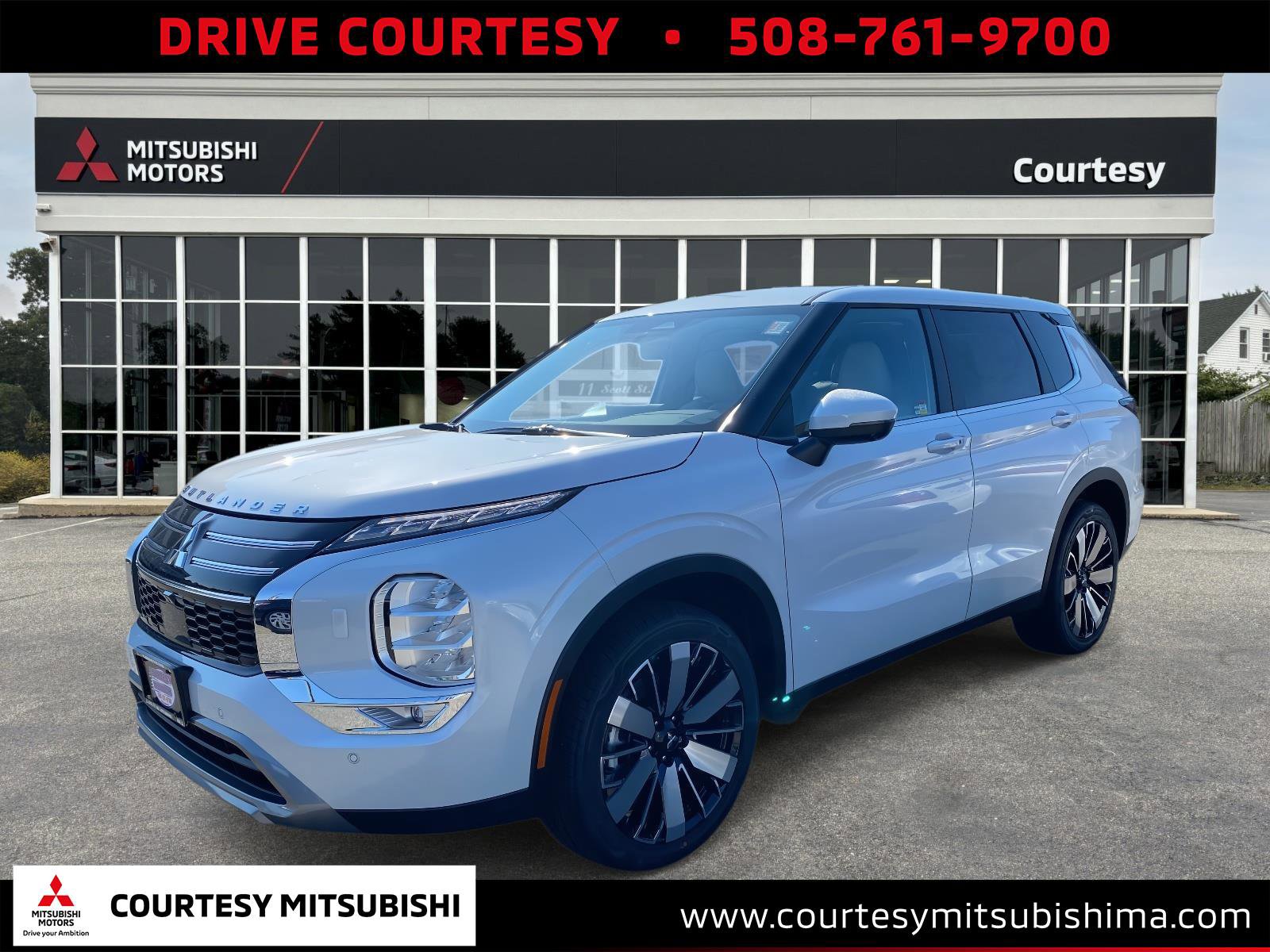 New 2025 Mitsubishi Outlander SE