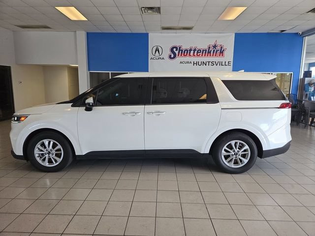 Used 2024 Kia Carnival LX FWD image 5