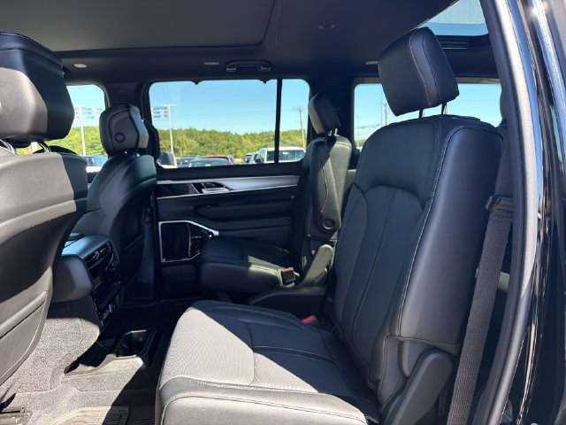 New 2027 Jeep Grand Wagoneer Overland AWD/4WD image 38