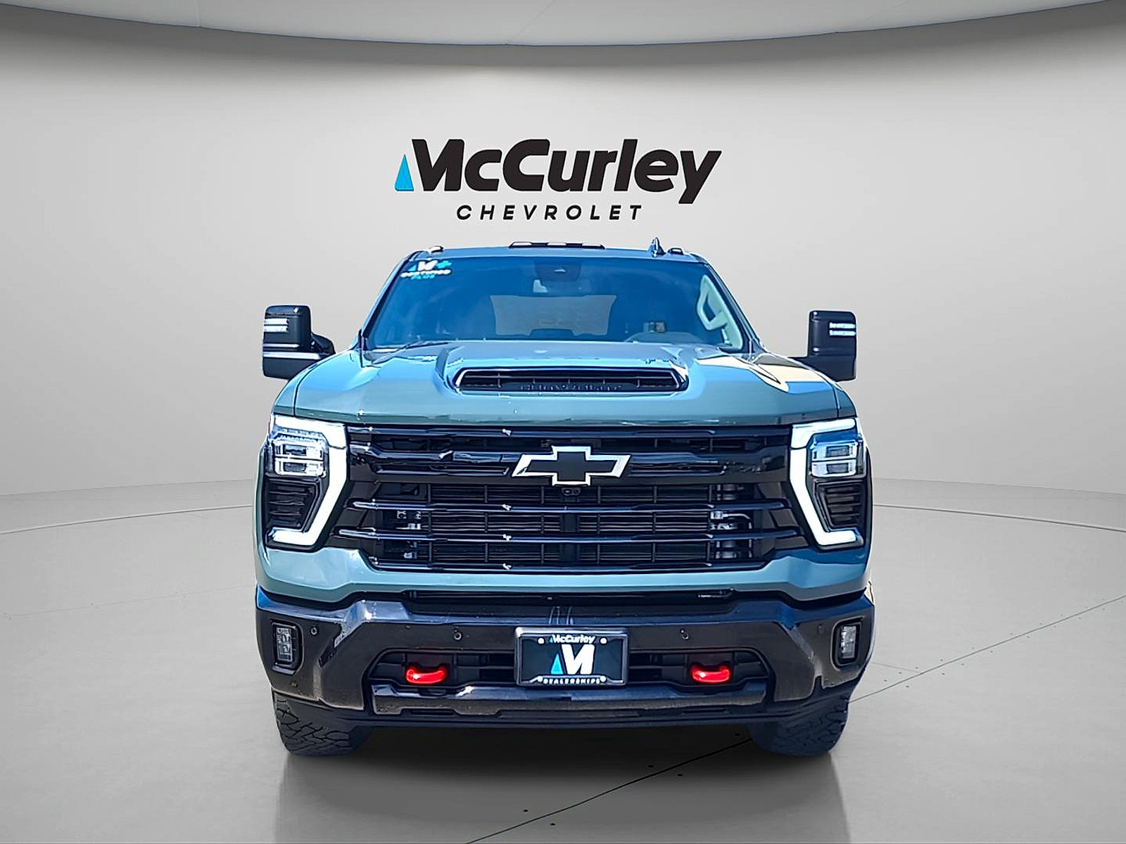 Used 2025 Chevrolet Silverado 3500 LT w/ Trail Boss Package AWD/4WD image 2
