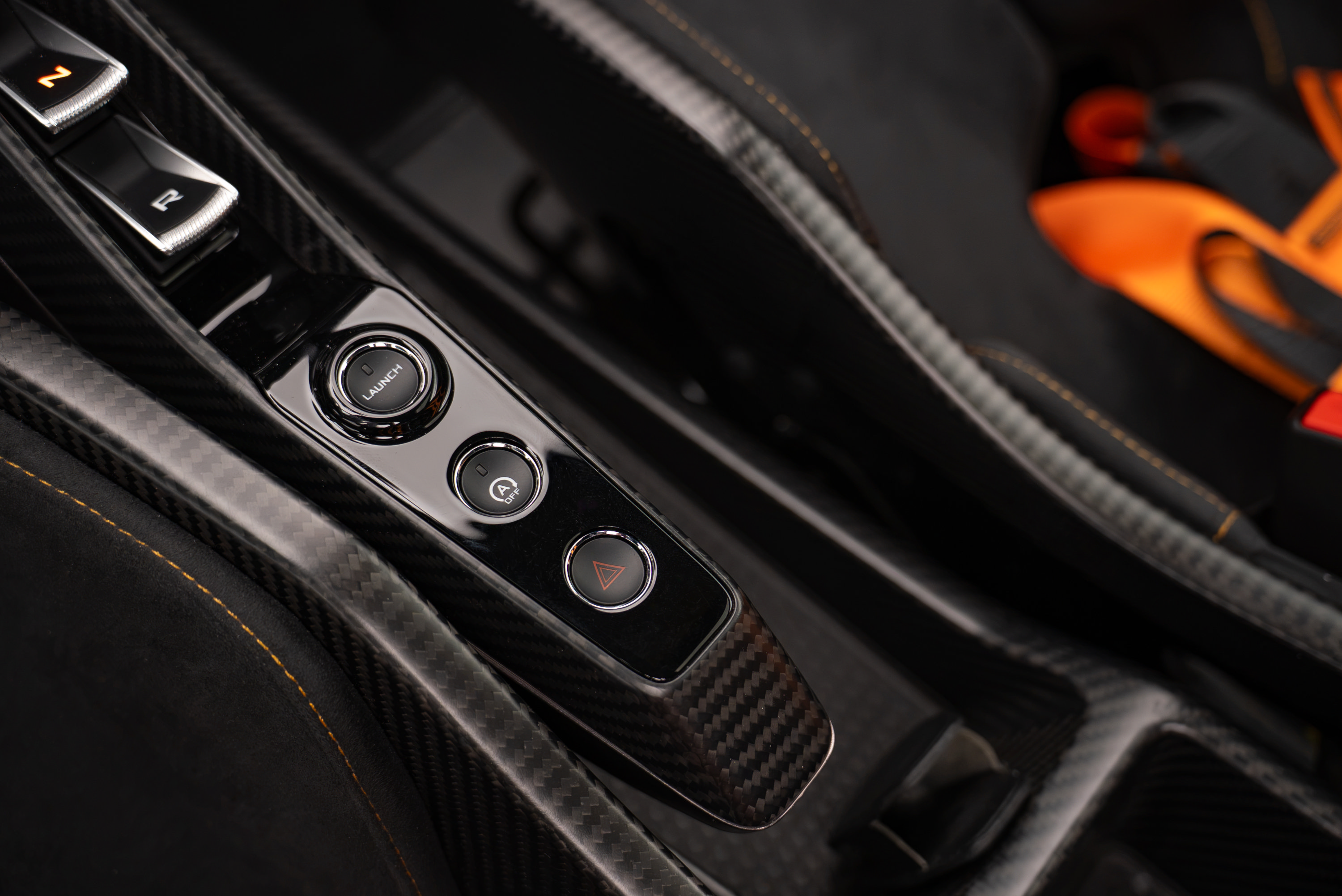 Used 2019 McLaren Senna RWD image 22
