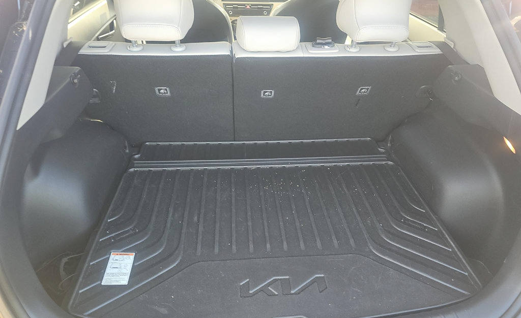 Used 2023 Kia Niro Wind w/ Wind Preserve Package FWD image 18