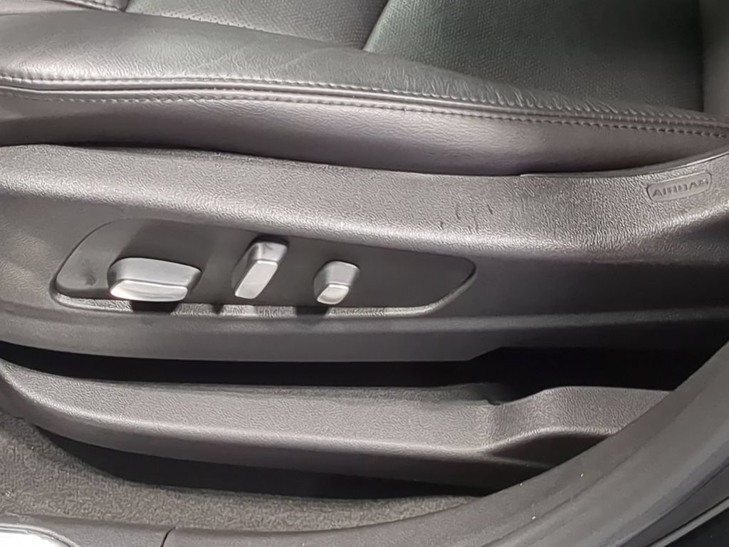 Used 2019 Cadillac XT5 Luxury FWD image 21