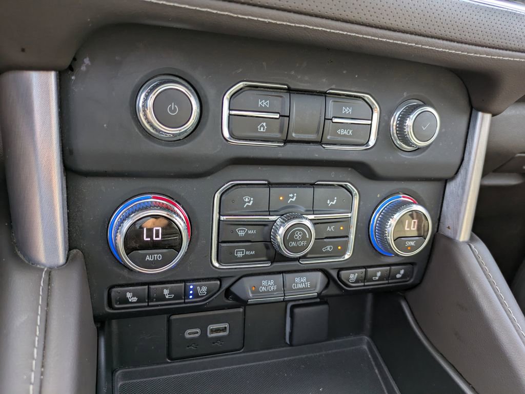 Used 2023 GMC Yukon XL SLT w/ SLT Premium Package image 18