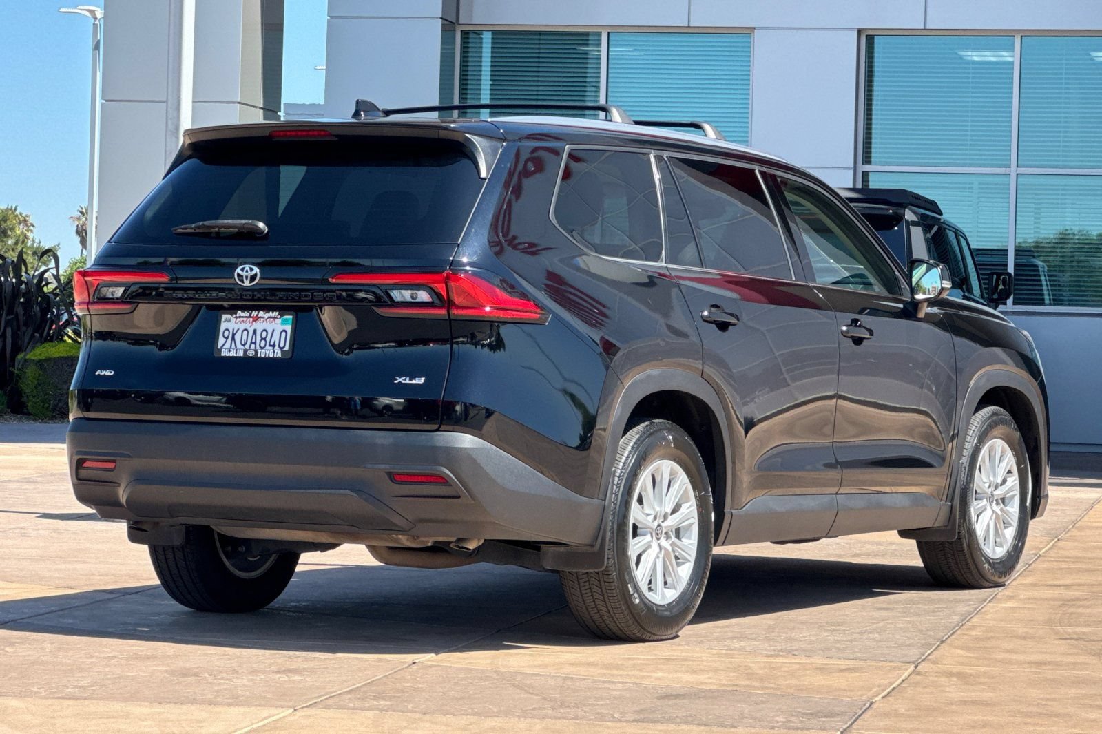 Certified 2024 Toyota Grand Highlander AWD image 4