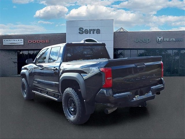 Used 2024 Toyota Tacoma TRD Off-Road image 4