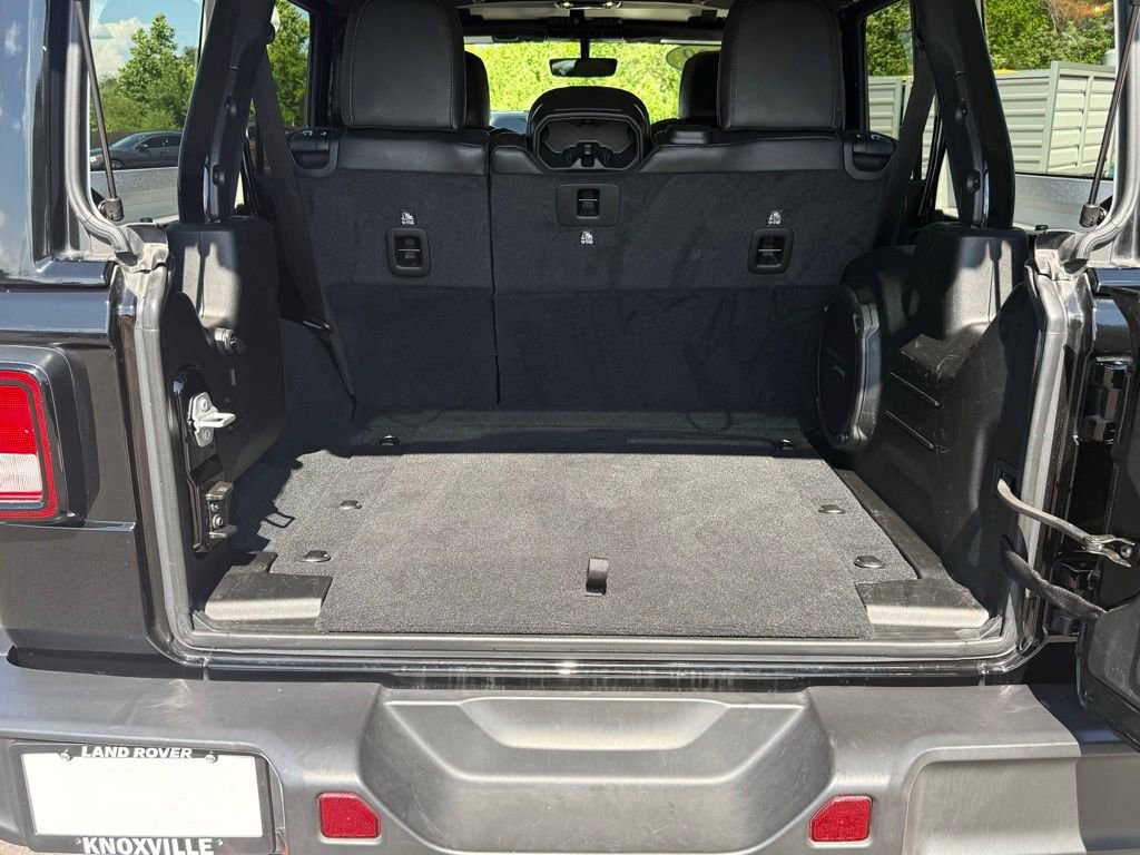Used 2022 Jeep Wrangler Unlimited Rubicon w/ Cold Weather Group AWD/4WD image 33