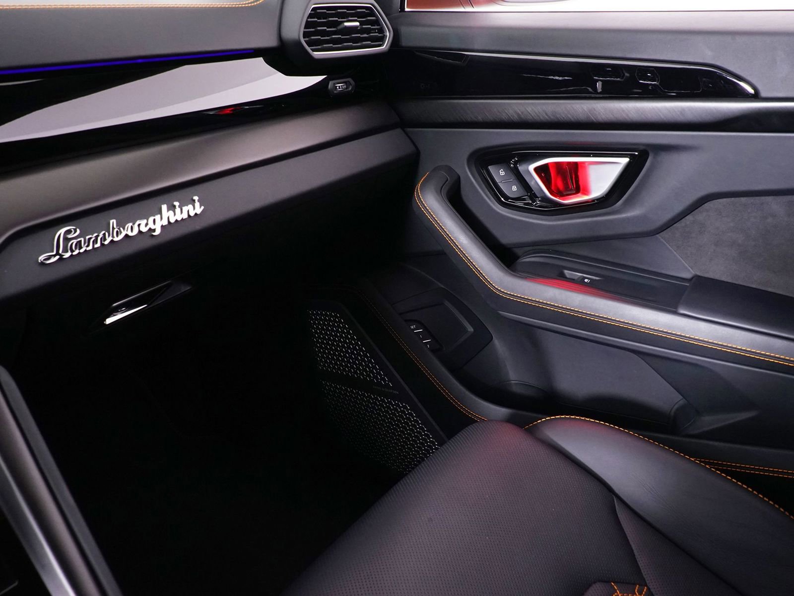 Used 2024 Lamborghini Urus S image 23