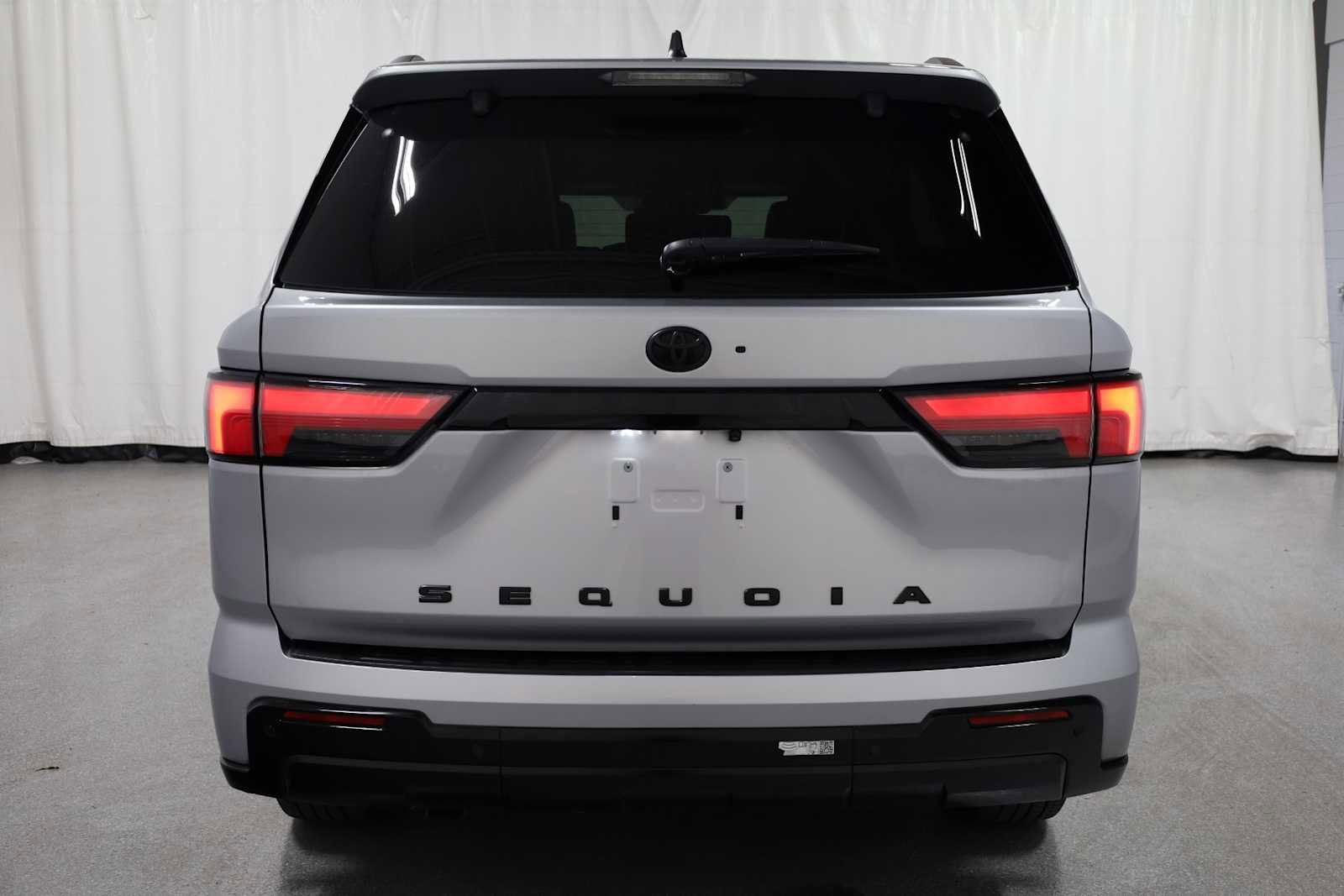Used 2024 Toyota Sequoia Platinum image 7