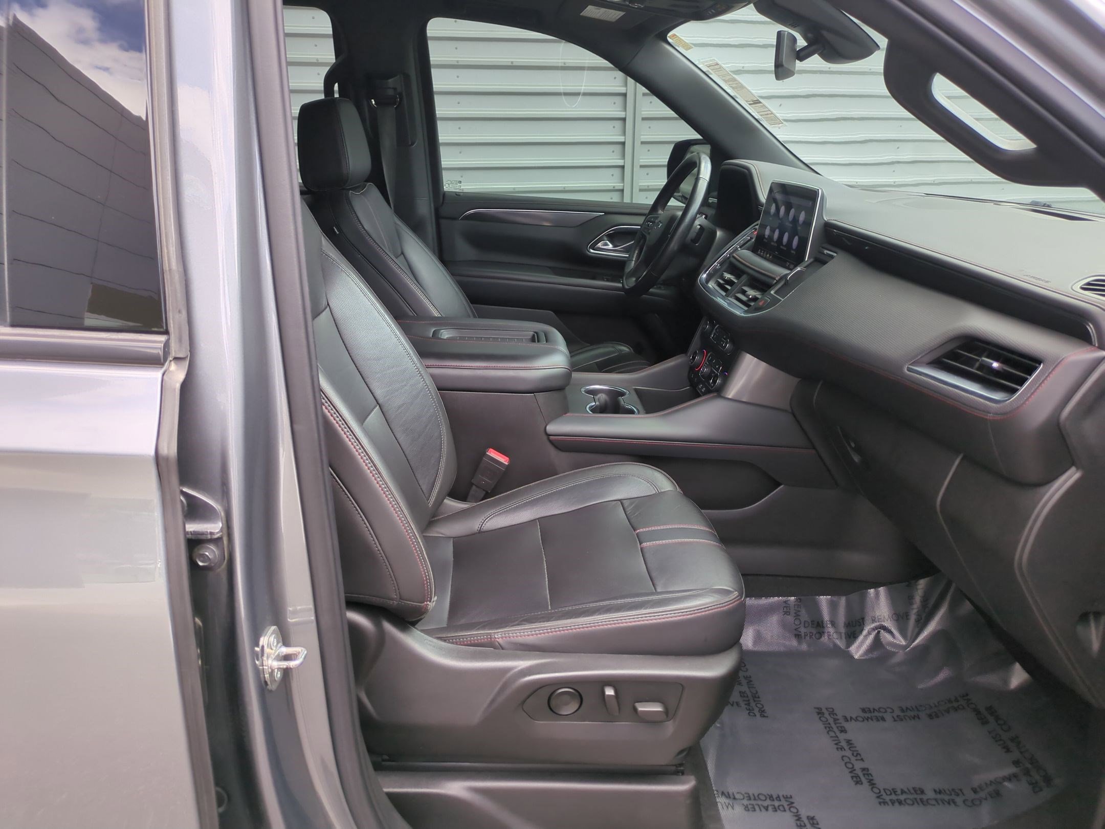 Used 2021 Chevrolet Tahoe RST w/ Luxury Package AWD/4WD image 31