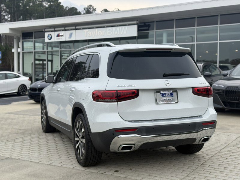 Used 2022 Mercedes-Benz GLB 250 4MATIC image 4