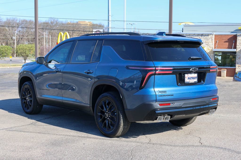 New 2026 Chevrolet Traverse LT w/ Midnight/Sport Edition FWD image 5