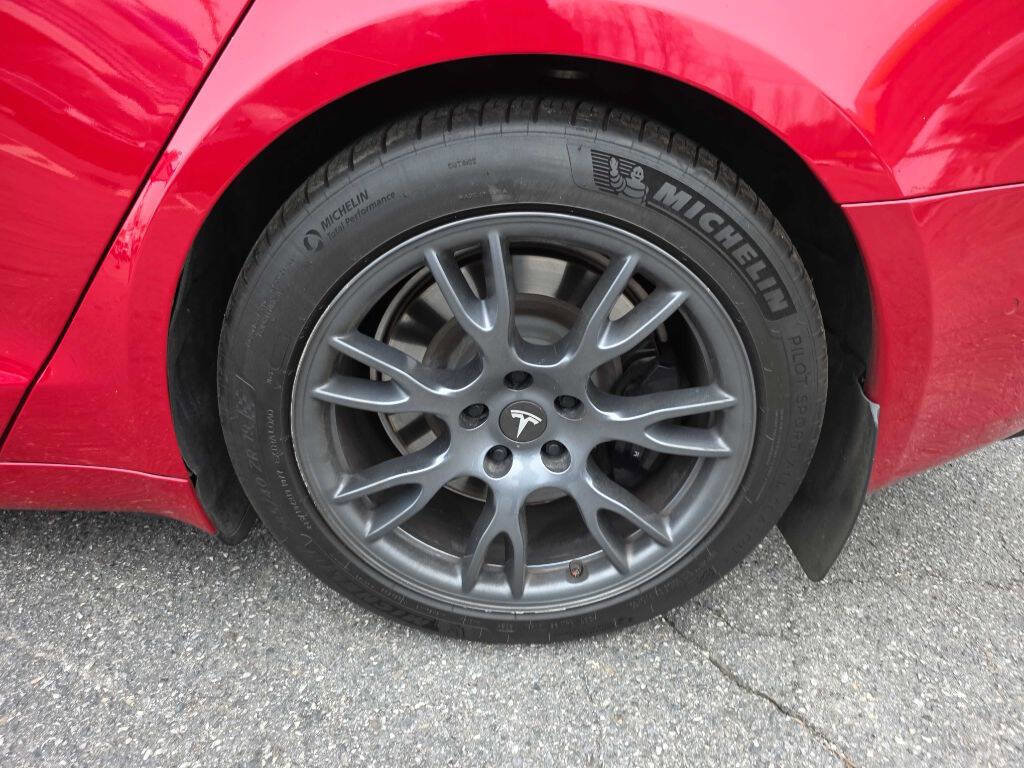 Used 2022 Tesla Model S image 24