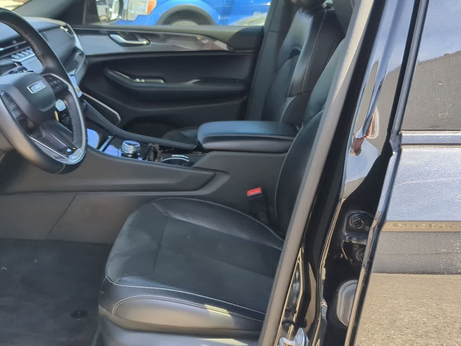 Used 2021 Jeep Grand Cherokee L Laredo AWD/4WD image 16