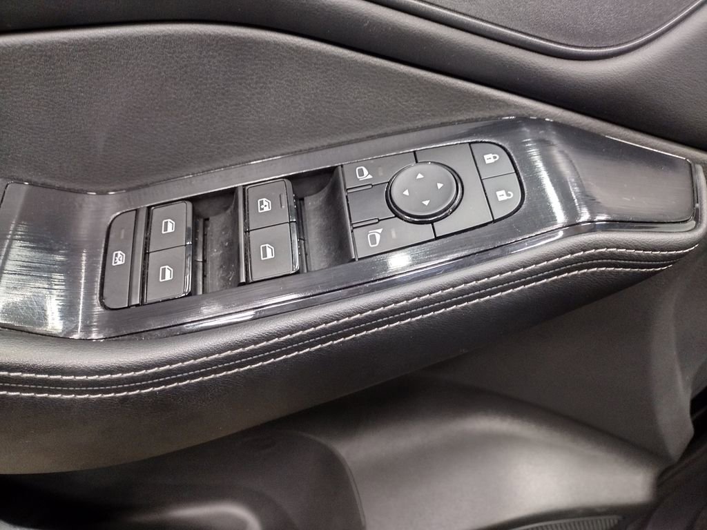 Used 2024 Nissan Rogue SV image 19