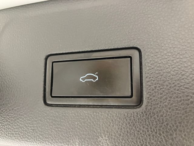 Used 2018 Volkswagen Atlas SEL Premium AWD/4WD image 48