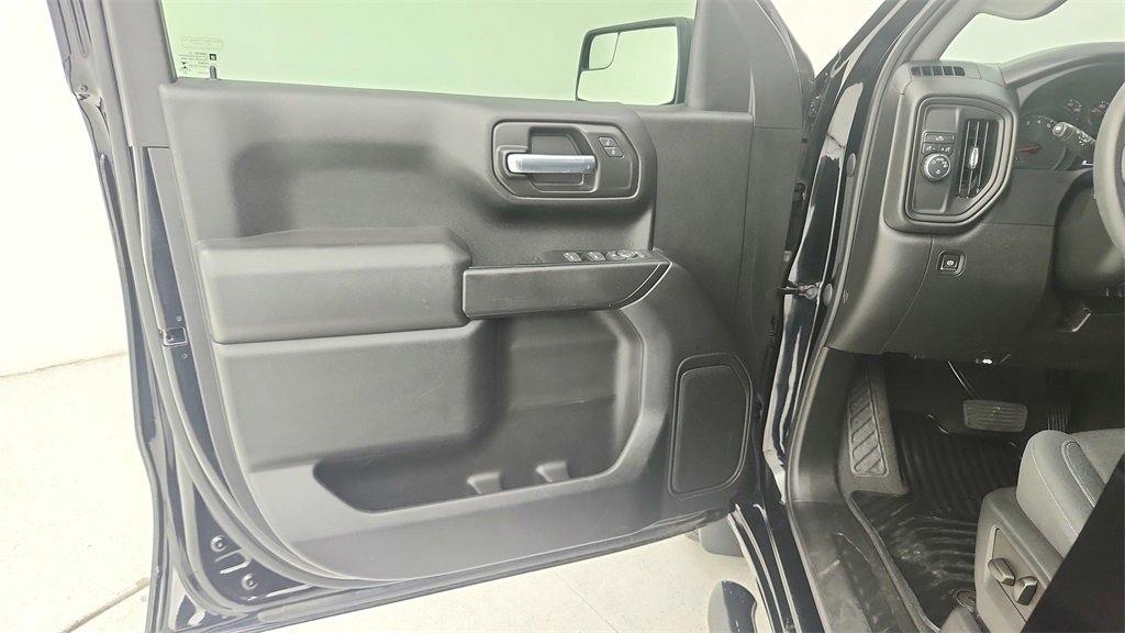 Used 2023 Chevrolet Silverado 1500 Custom image 23