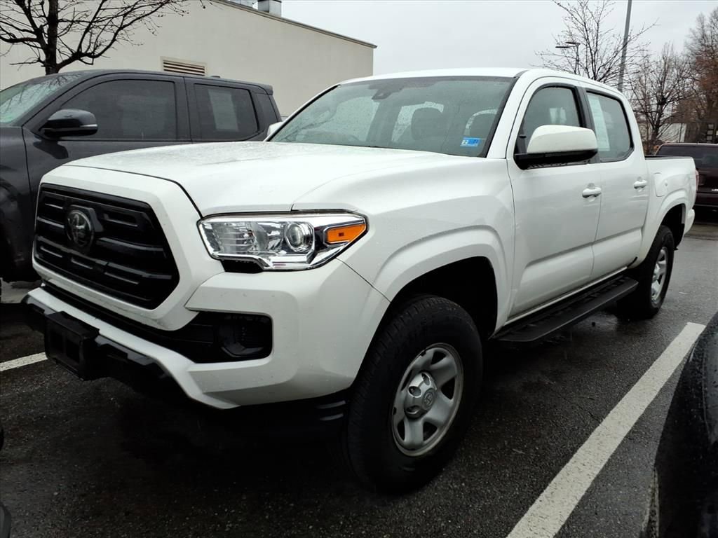 Used 2018 Toyota Tacoma SR w/ SR Convenience Package image 2