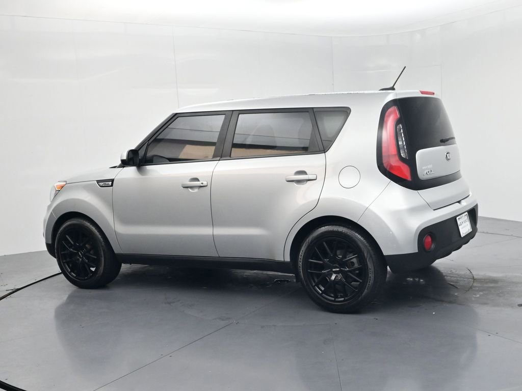 Used 2017 Kia Soul image 5