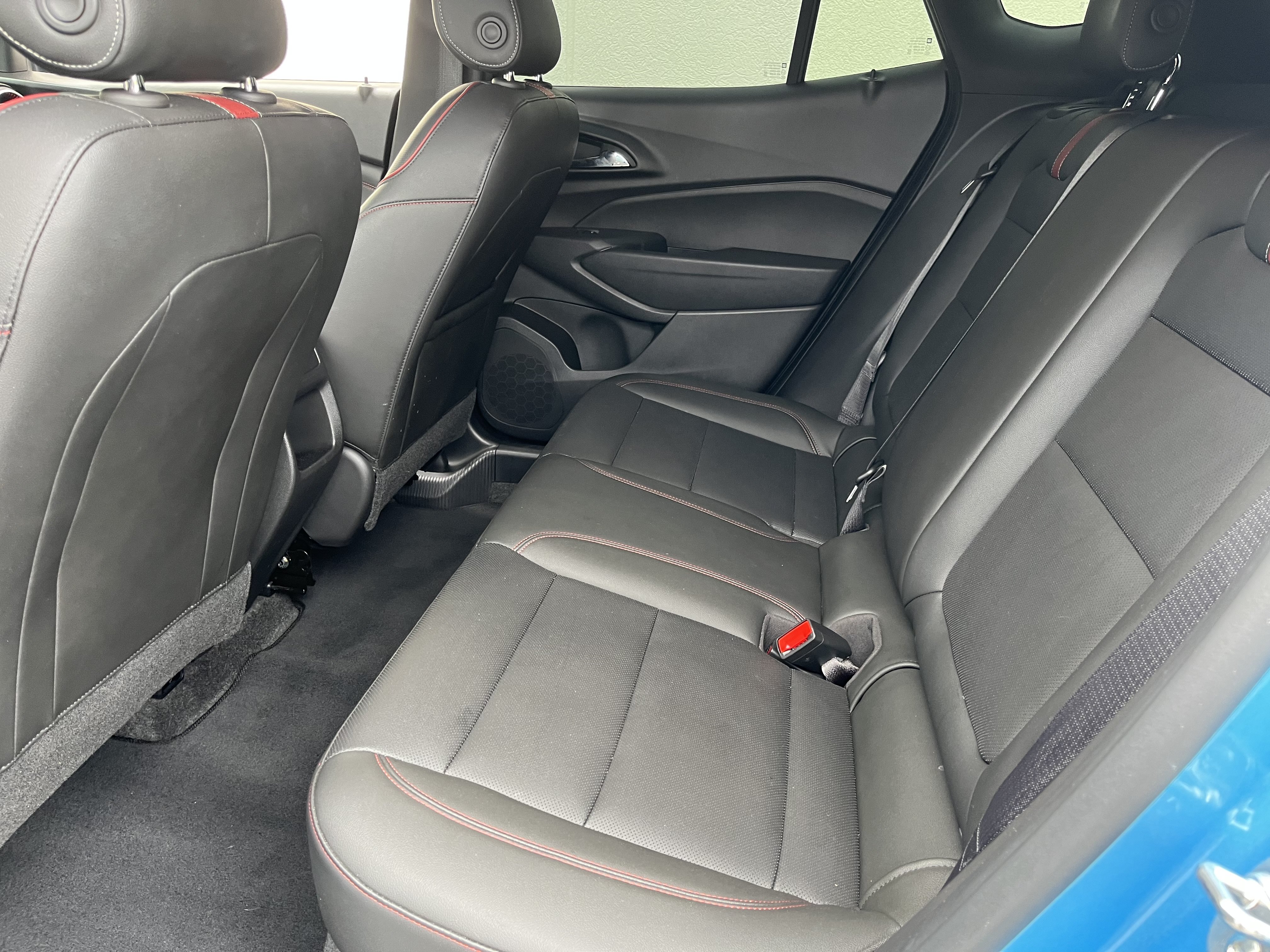 Used 2025 Chevrolet Trax RS w/ Driver Confidence Package FWD image 14