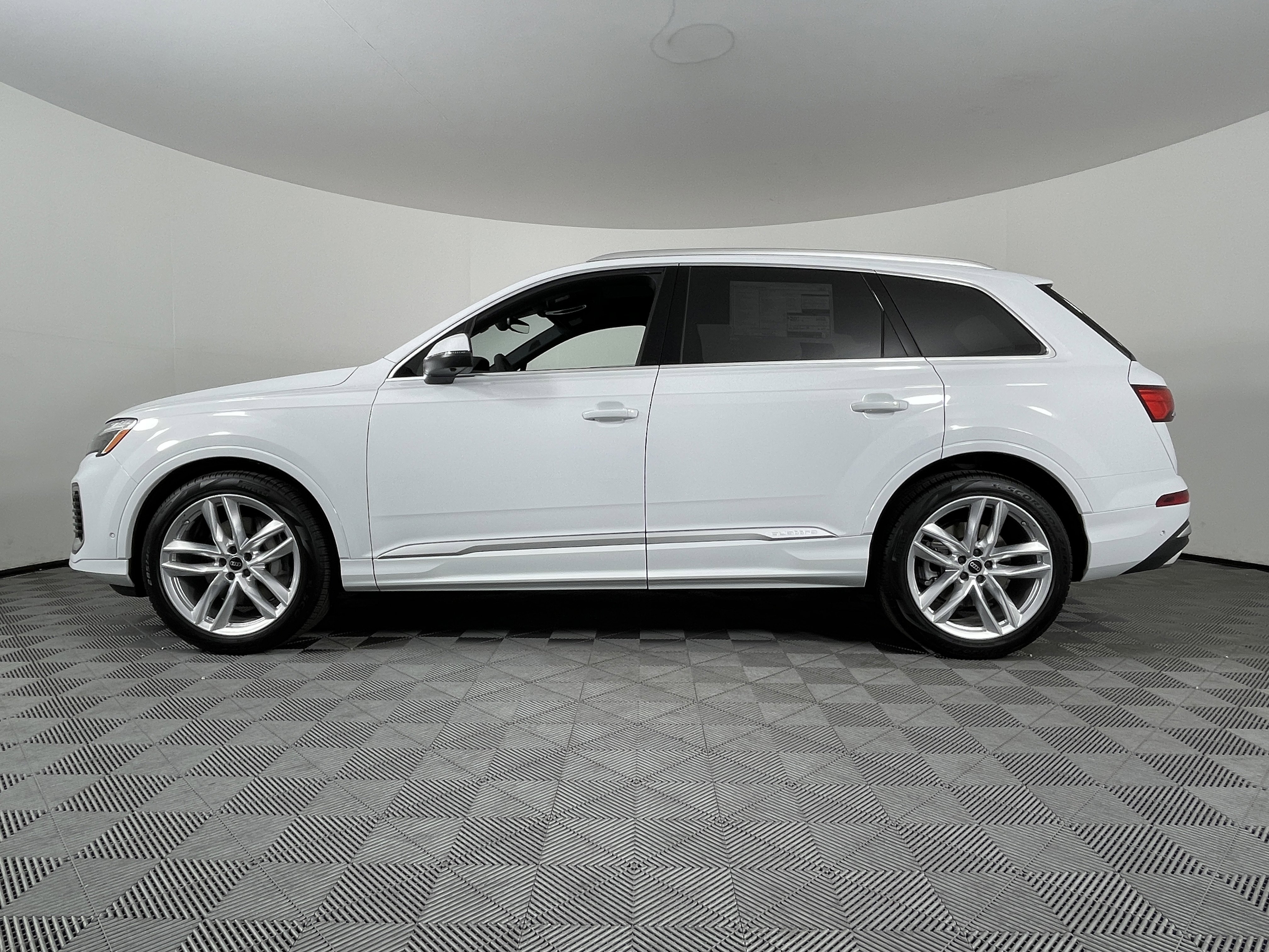 New 2025 Audi Q7 3.0T Premium Plus image 10
