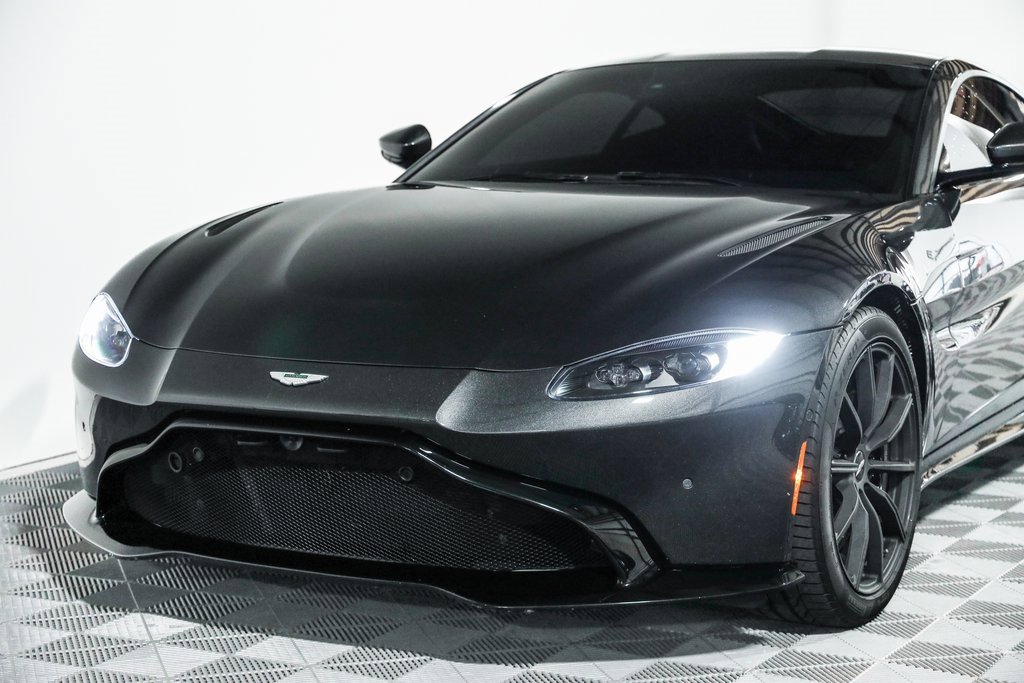 Used 2020 Aston Martin V8 Vantage Coupe image 19