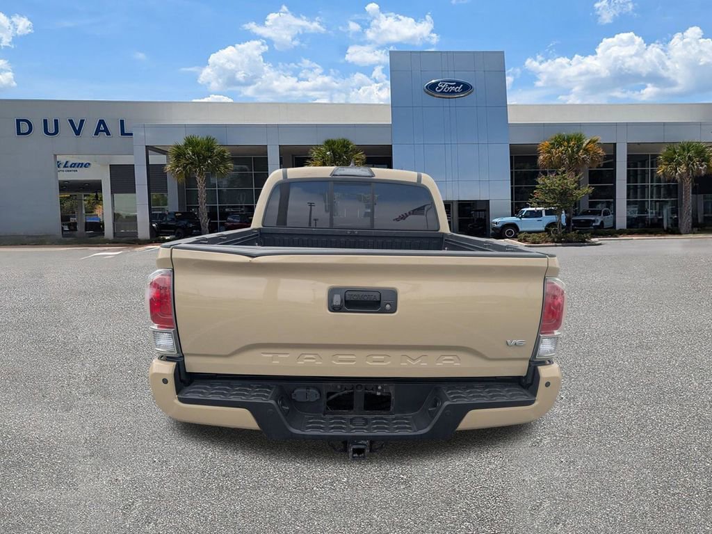 Used 2016 Toyota Tacoma Limited w/ Towing Package image 5