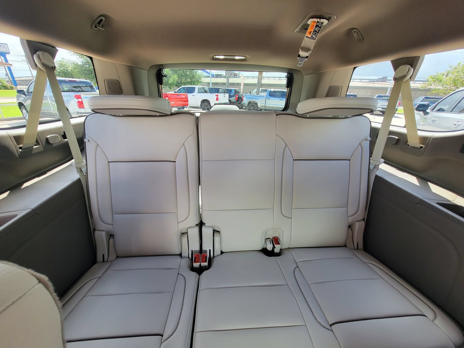 New 2026 GMC Yukon XL Denali w/ LPO, Floor Liner Package AWD/4WD image 14