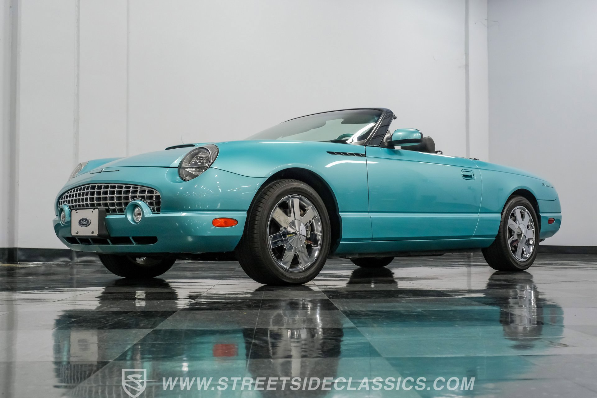 Used 2002 Ford Thunderbird RWD image 25