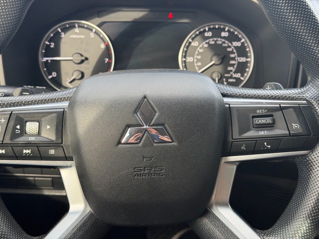 Used 2022 Mitsubishi Outlander ES AWD/4WD image 12