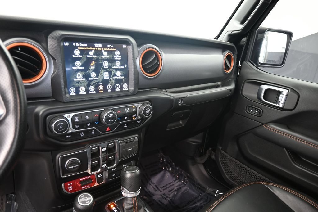 Used 2022 Jeep Gladiator Mojave w/ Cold Weather Group AWD/4WD image 21