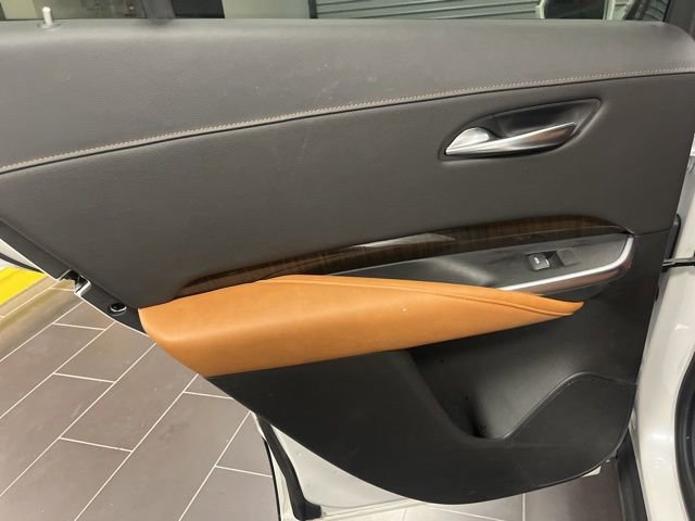 Used 2020 Cadillac XT4 Premium Luxury w/ Enhanced Visibility Package image 10