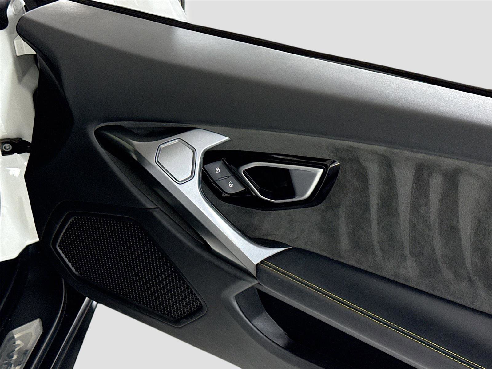 Used 2016 Lamborghini Huracan LP 580-2 image 31