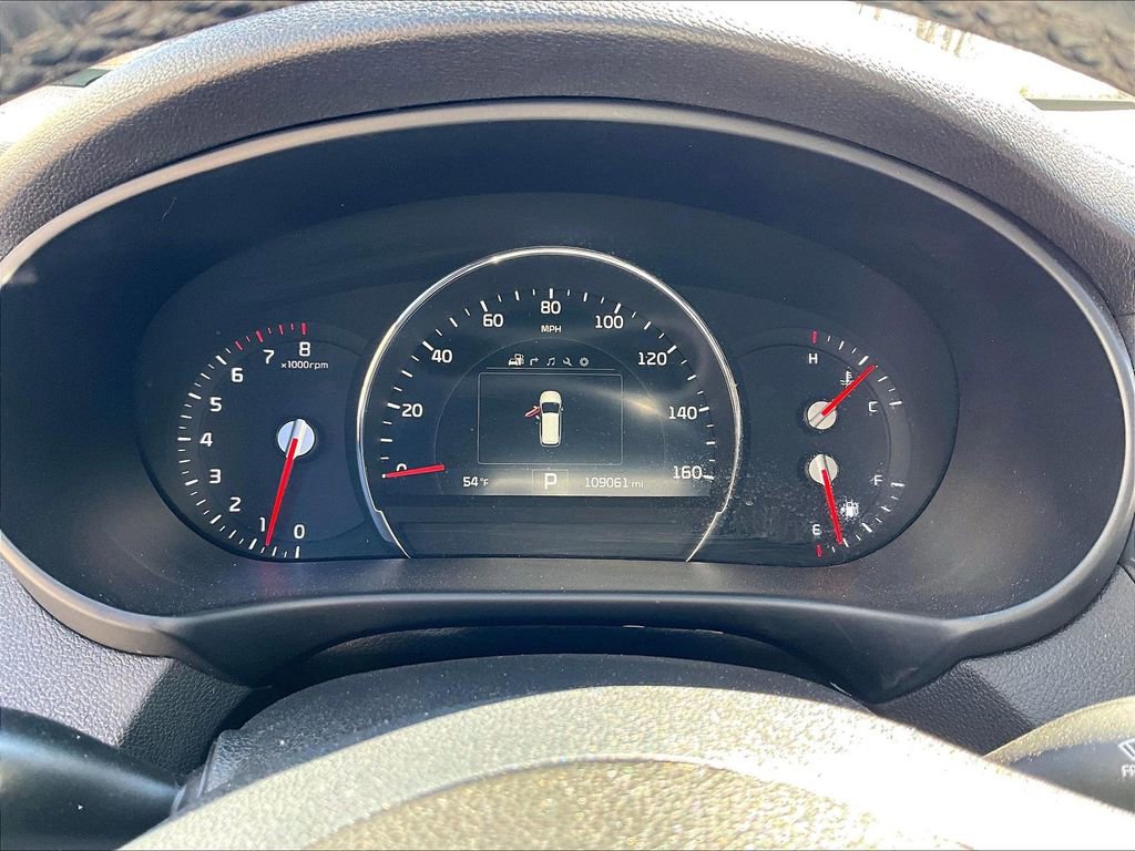 Used 2016 Kia Sorento SX image 18