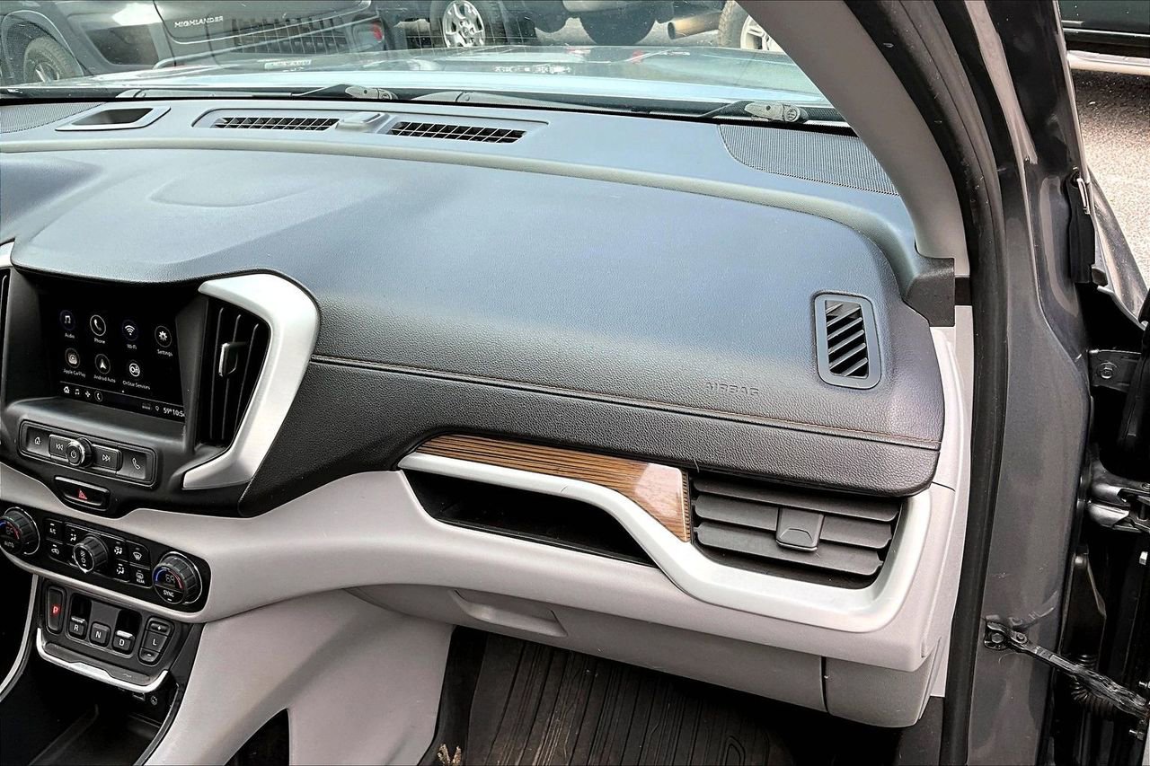 Used 2020 GMC Terrain SLE w/ Driver Convenience Package image 23
