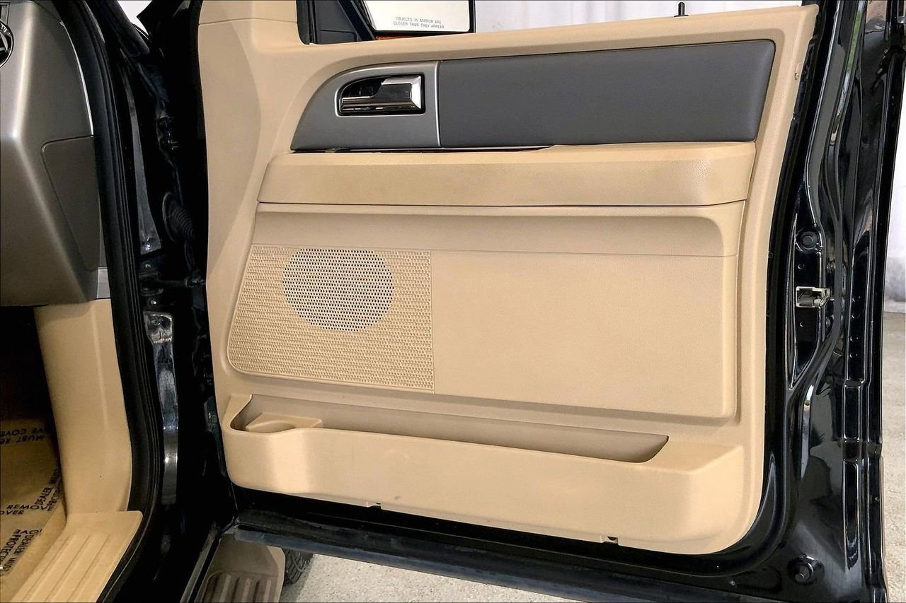 Used 2013 Ford Expedition XLT RWD image 25