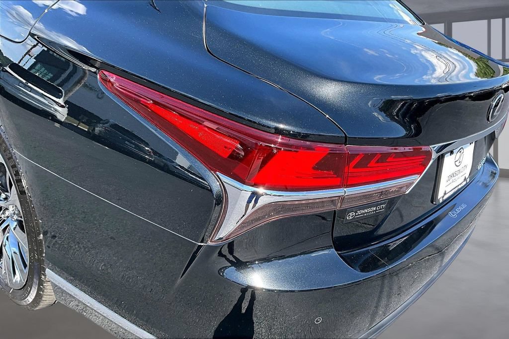 Used 2018 Lexus LS 500 w/ Luxury Package RWD image 30