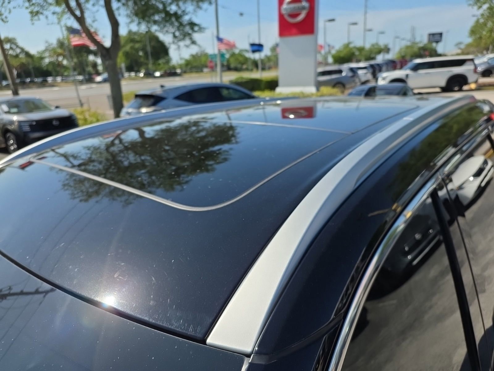 Used 2021 Nissan Rogue SL w/ Premium Package image 14