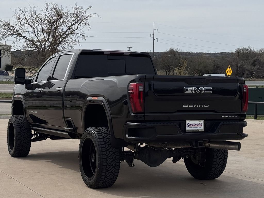 Used 2024 GMC Sierra 3500 Denali Ultimate image 4