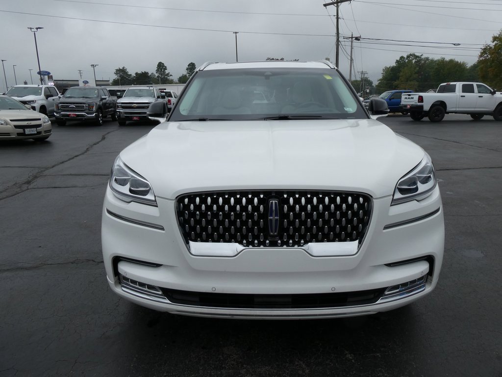 Used 2023 Lincoln Aviator Black Label Grand Touring w/ Class IV Trailer Tow Package image 9