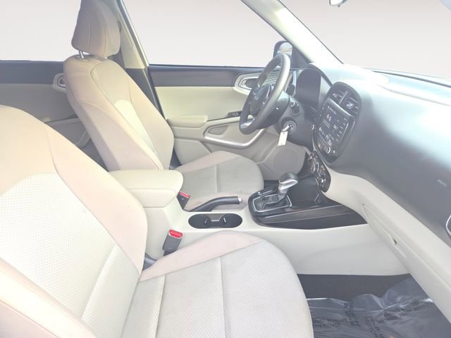 Used 2025 Kia Soul LX w/ LX Technology Package image 15