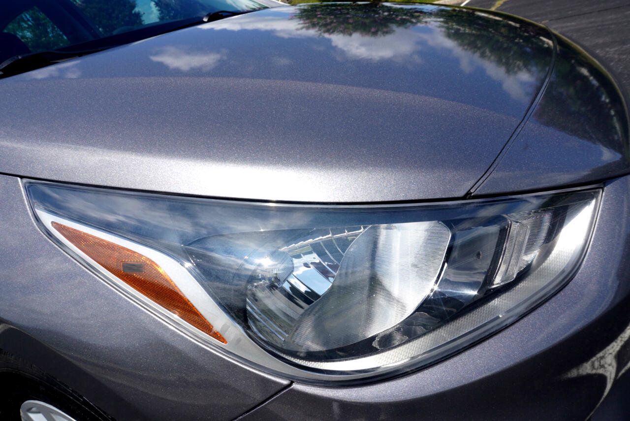 Used 2022 Hyundai Accent SE image 9