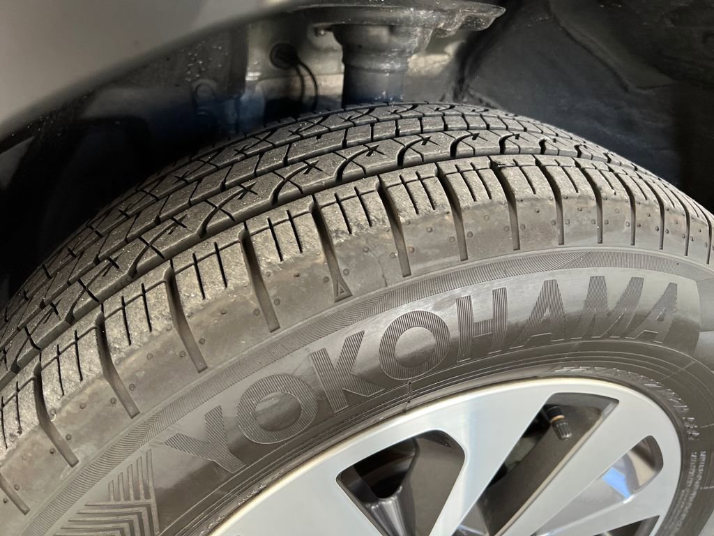 Used 2025 Subaru Outback Premium w/ Popular Package #1A image 28